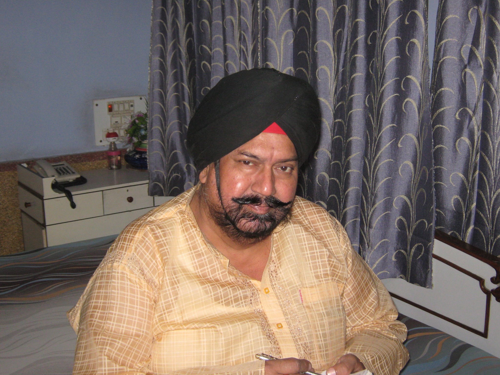 <b>Sardar Surender Singh</b>